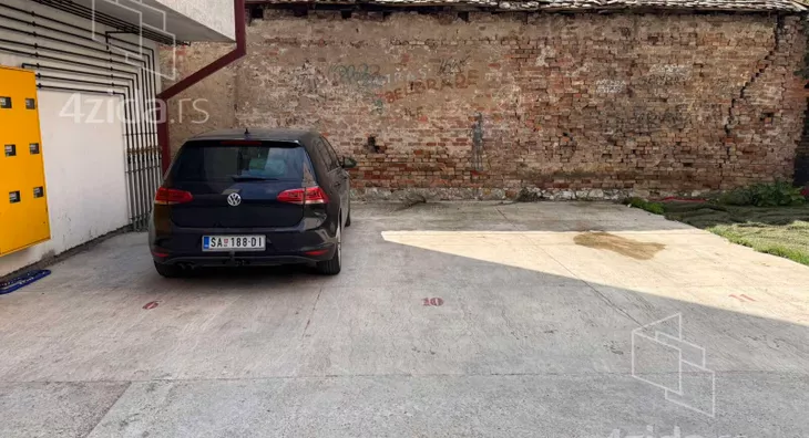 Parking | 4zida
