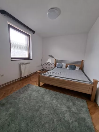 Lipov Gaj | 4zida.rs