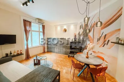 Dr Petra Markovica | 4zida.rs