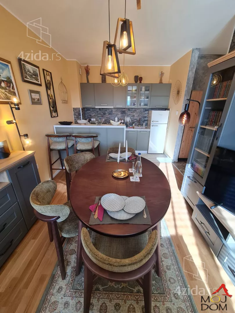 Dvoiposoban stan | 4zida