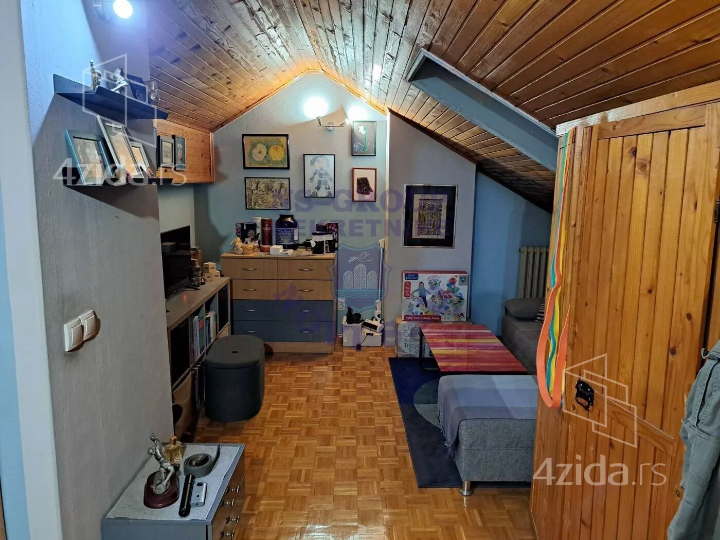 Troiposoban stan | 4zida