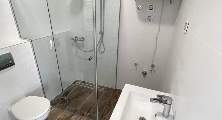 Šestosoban stan | 4zida