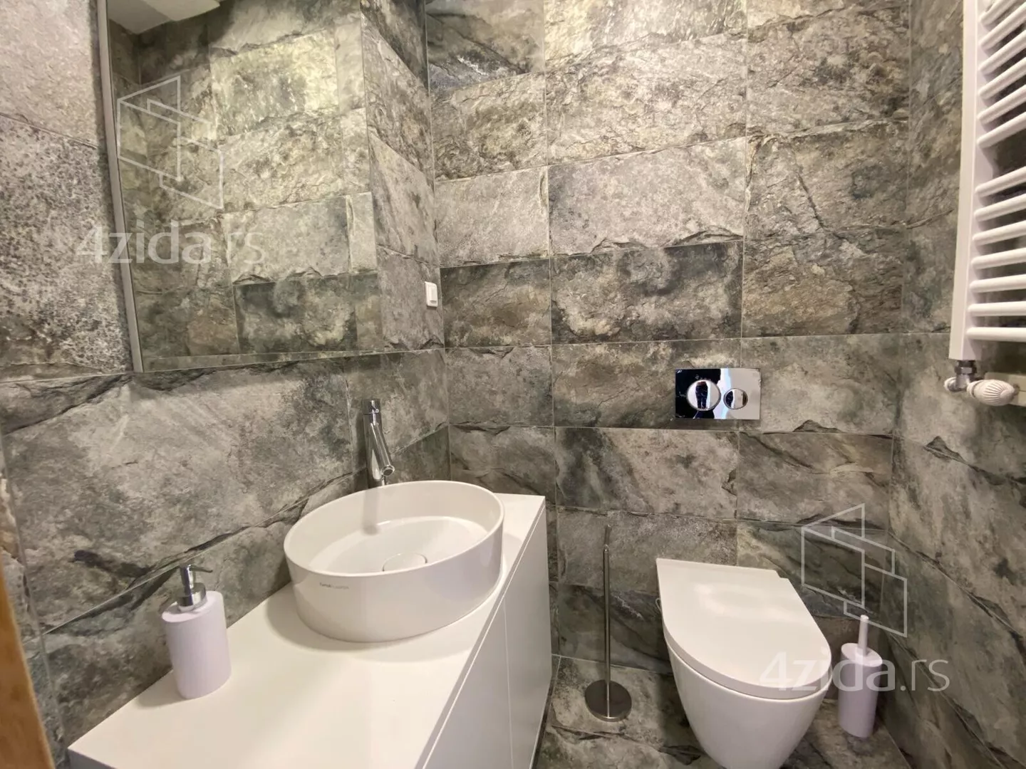 Četvorosoban stan | 4zida