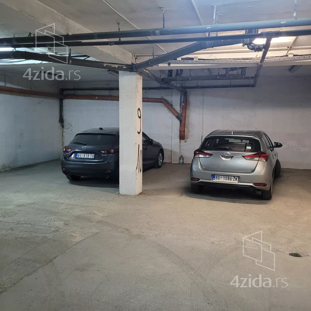 Garaža | 4zida