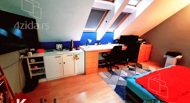 Šestosoban stan | 4zida