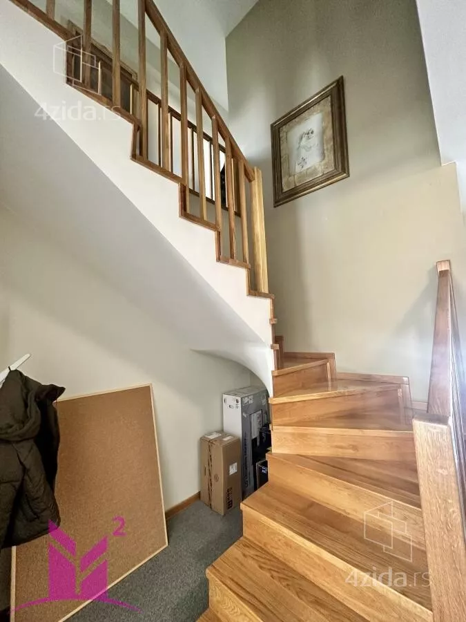 Šestosoban stan | 4zida