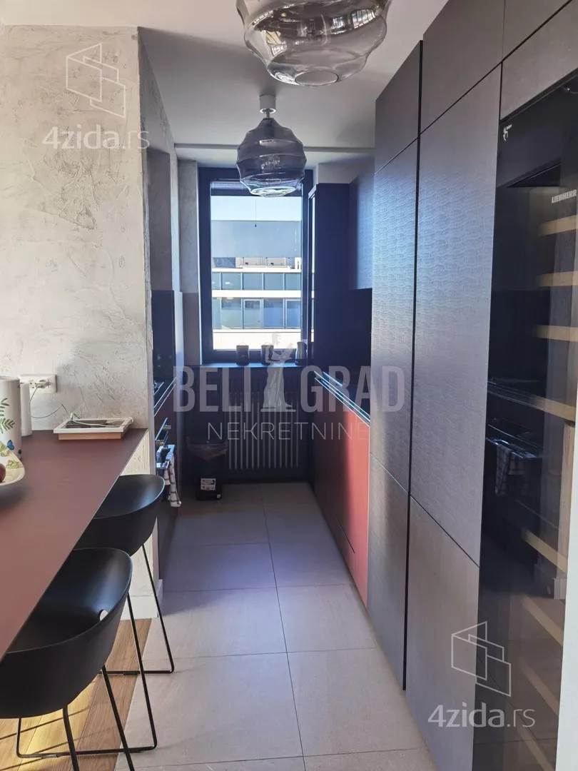 Petosoban stan | 4zida