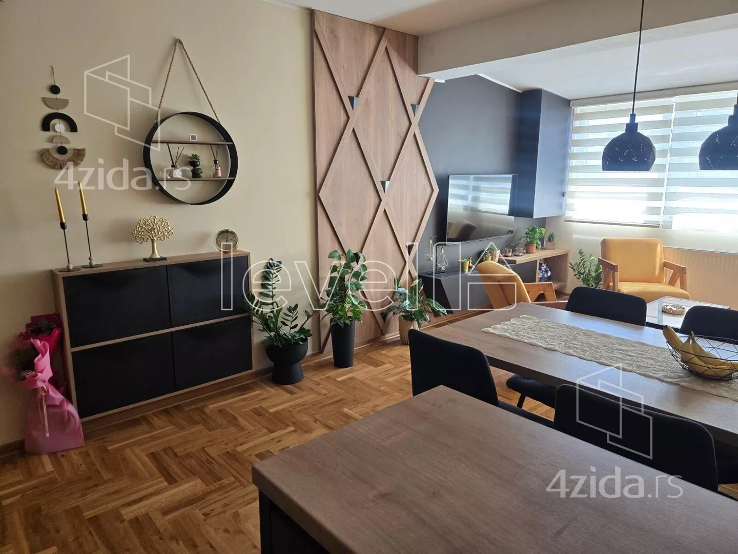 Troiposoban stan | 4zida