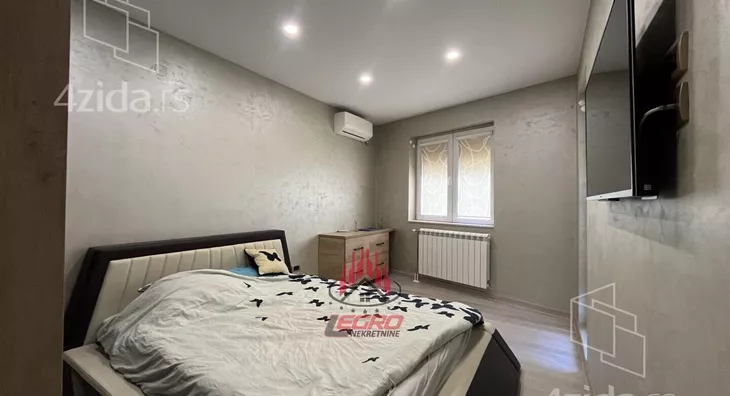 Petoiposoban stan | 4zida