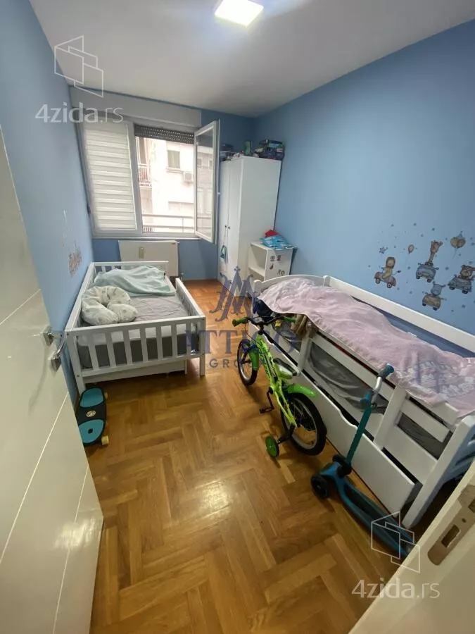 Troiposoban stan | 4zida