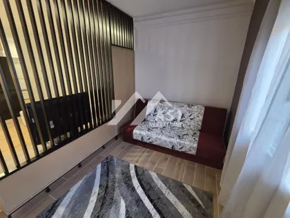 KOSOVKE DEVOJKE | 4zida.rs