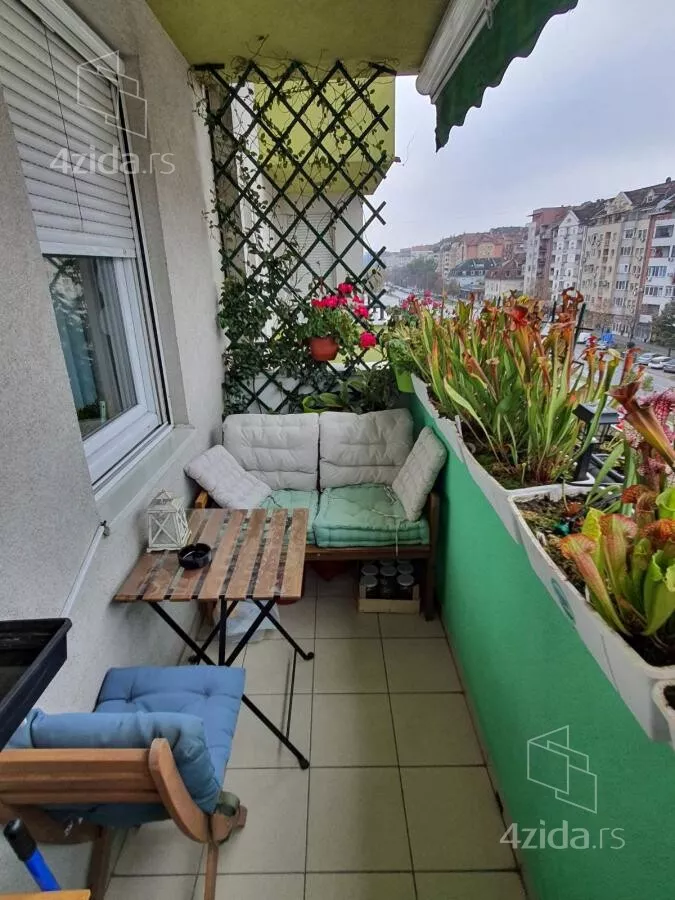 Dvoiposoban stan | 4zida