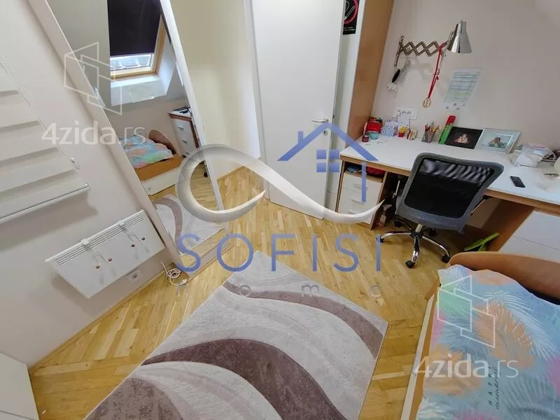 Četvoroiposoban stan | 4zida