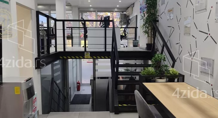 Poslovni prostor | 4zida