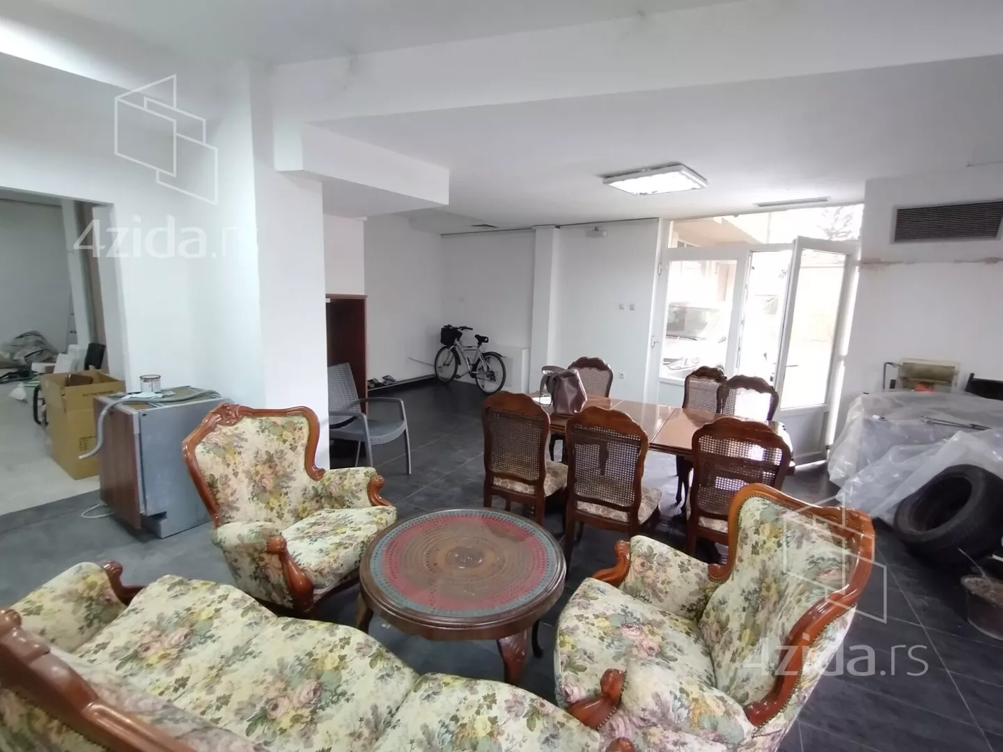 Poslovni prostor | 4zida