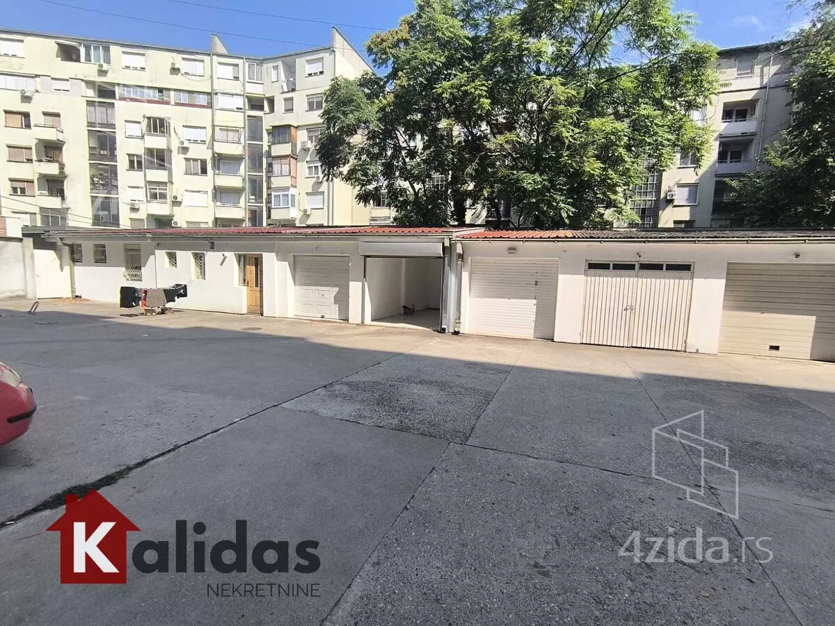 Garaža | 4zida