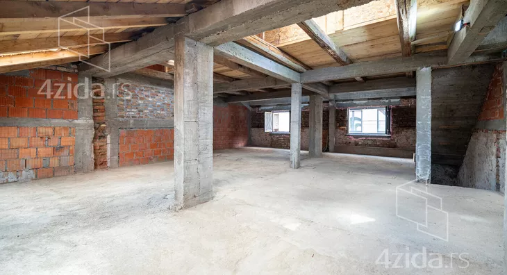 Poslovni prostor | 4zida