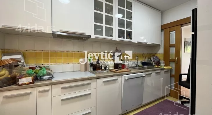 4-etažna kuća | 4zida