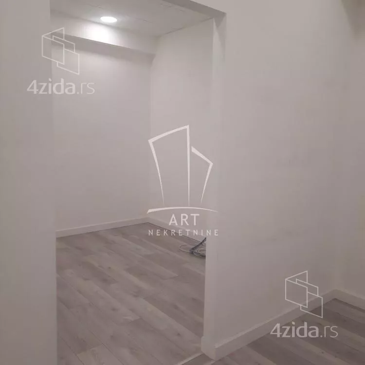 Lokal | 4zida