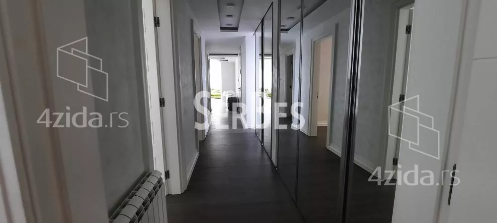 Petosoban stan | 4zida