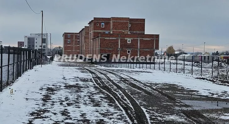 Plac | 4zida