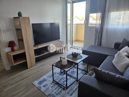 Surčinska | 4zida.rs