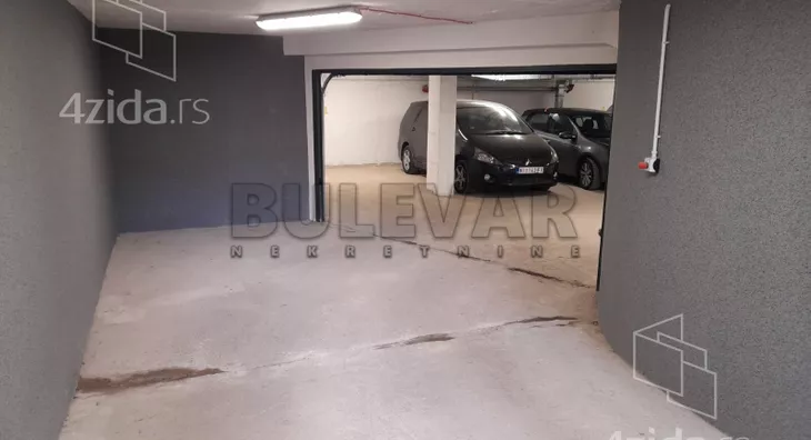 Garaža | 4zida