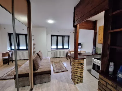 Petra Drapšina | 4zida.rs