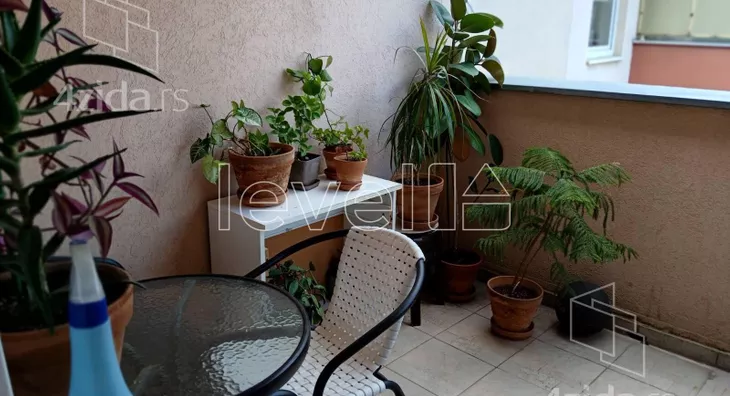 Četvoroiposoban stan | 4zida