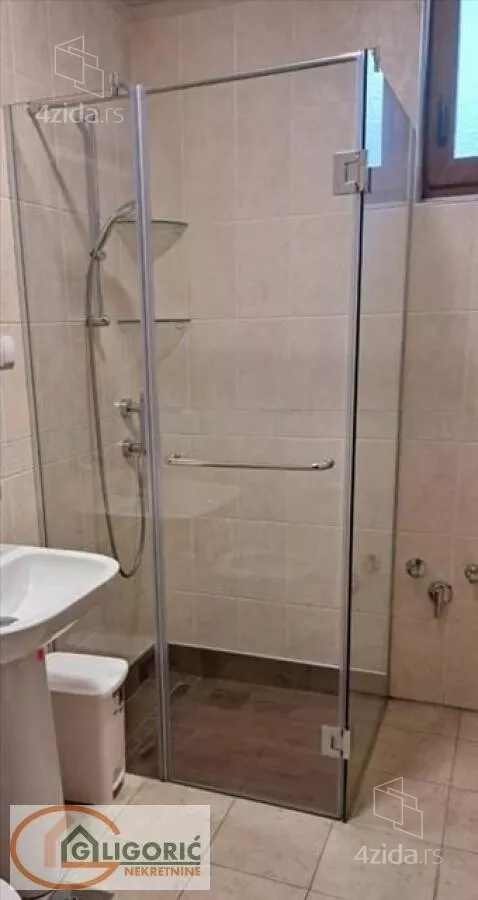 Devetosoban stan | 4zida