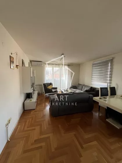 Tuzlanska | 4zida.rs