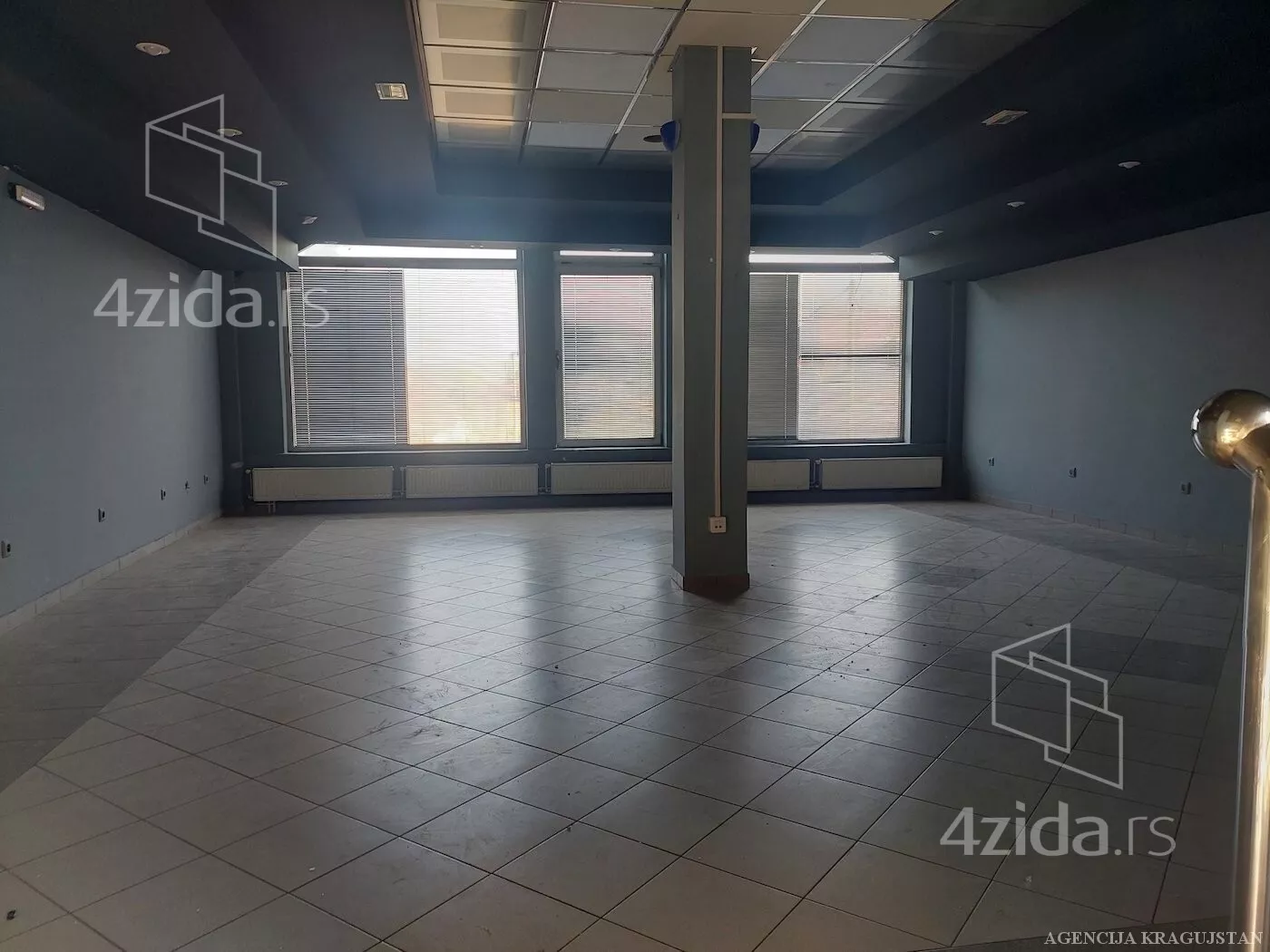 Poslovni prostor | 4zida