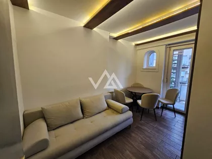 Francuska | 4zida.rs