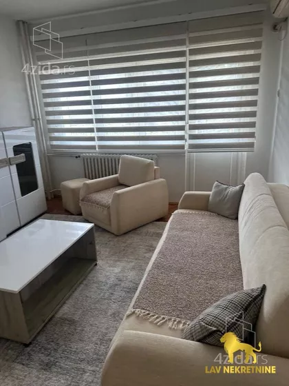 BULEVAR CARA LAZARA | 4zida.rs