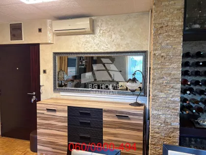 Jovana Stojsavljevića | 4zida.rs