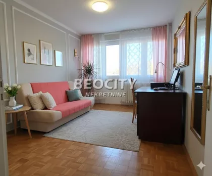 Bulevar Cara Lazara | 4zida.rs