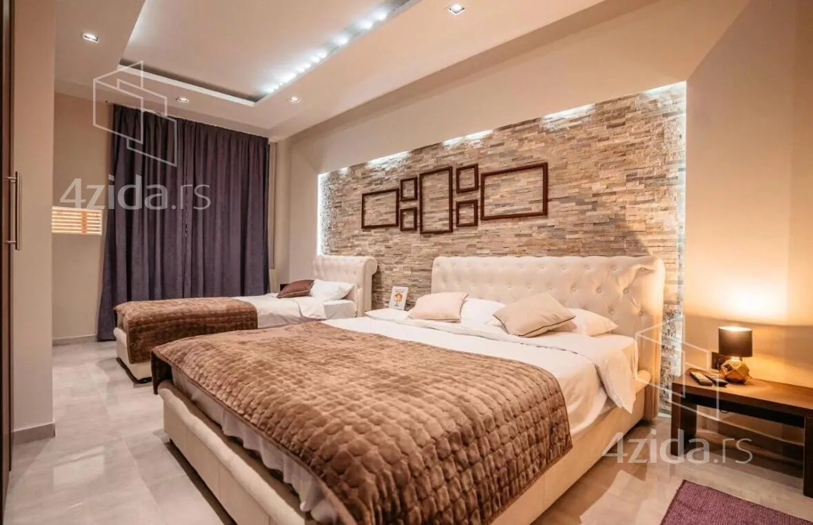 Turistički objekat | 4zida