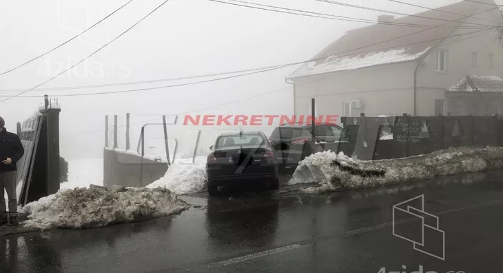 Plac | 4zida