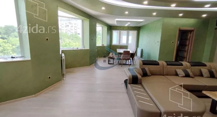 Petosoban stan | 4zida