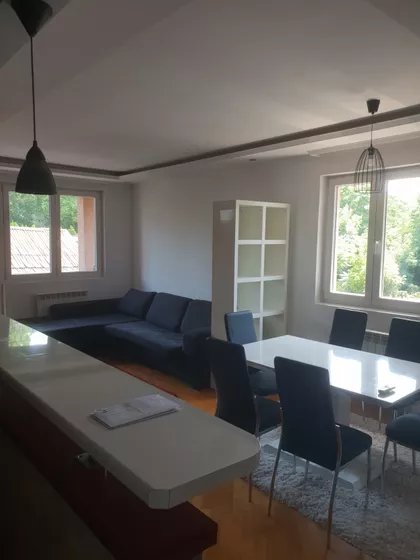 Braće Jerkovića 130a | 4zida.rs