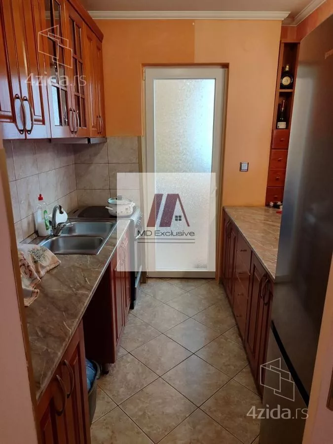 Petosoban stan | 4zida