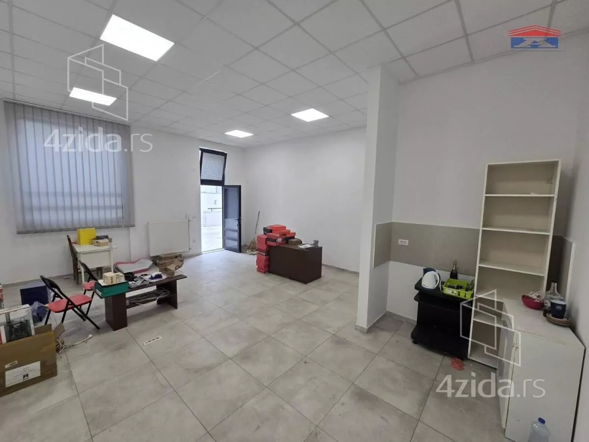 Poslovni prostor | 4zida