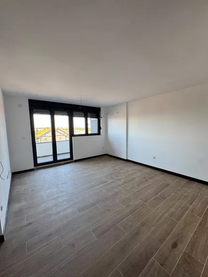 Novi Banovci | 4zida.rs