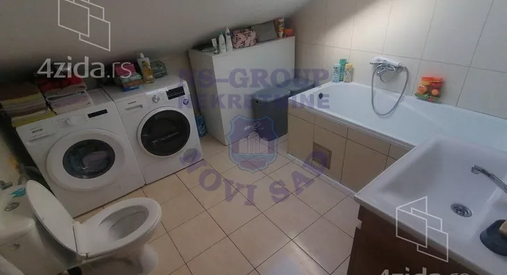 Četvoroiposoban stan | 4zida