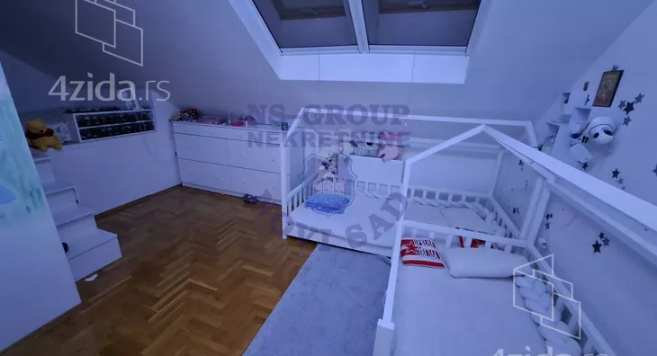 Četvorosoban stan | 4zida