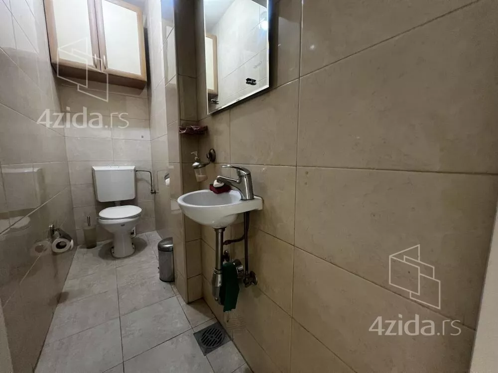 Lokal | 4zida