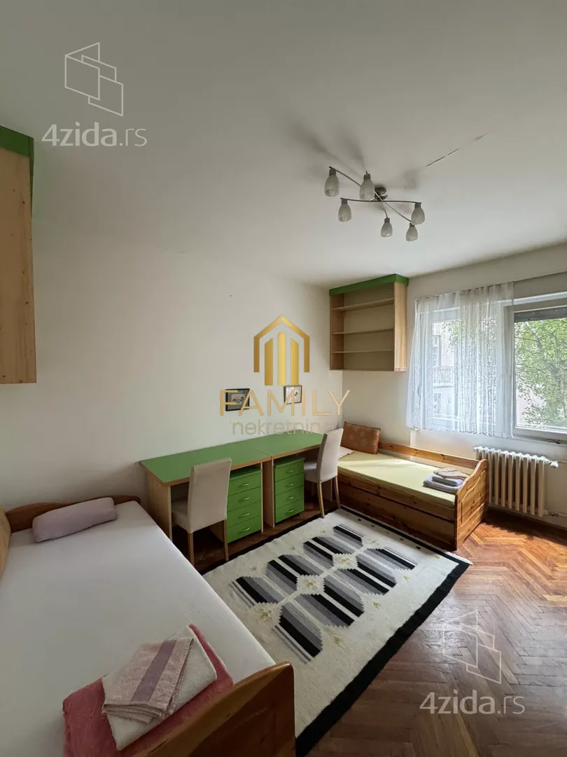 Četvoroiposoban stan | 4zida