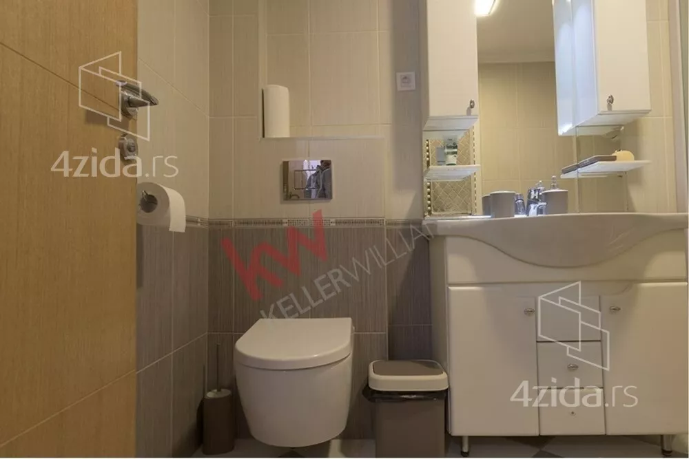 Petosoban stan | 4zida