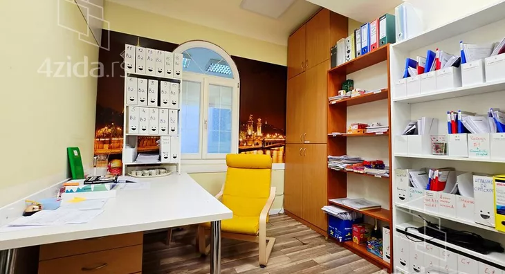 Petosoban stan | 4zida