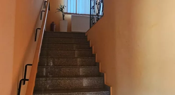 Poslovna zgrada | 4zida